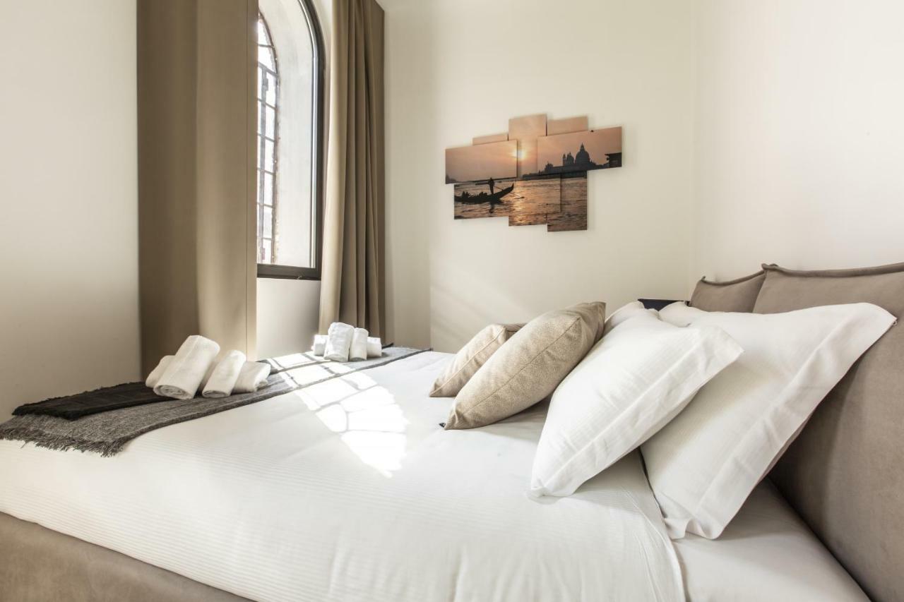 Elegant Fornasa Vecia, Canal View With A Beautiful Garden R&R Venecia Exterior foto